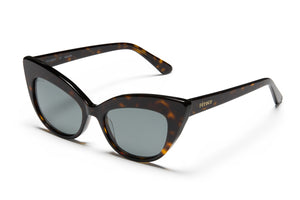 Classique acetate sunglasses with dark grey lenses